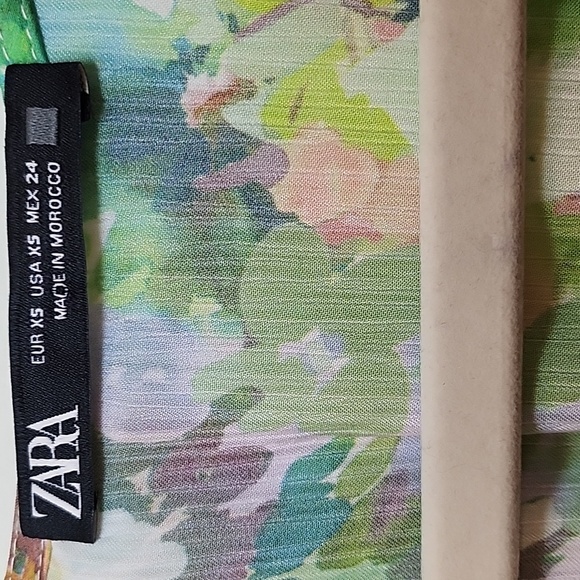 Zara Green Floral Print  V-Neck Puff Sleeve Romantic Dress  Size XS - Picture 15 of 16